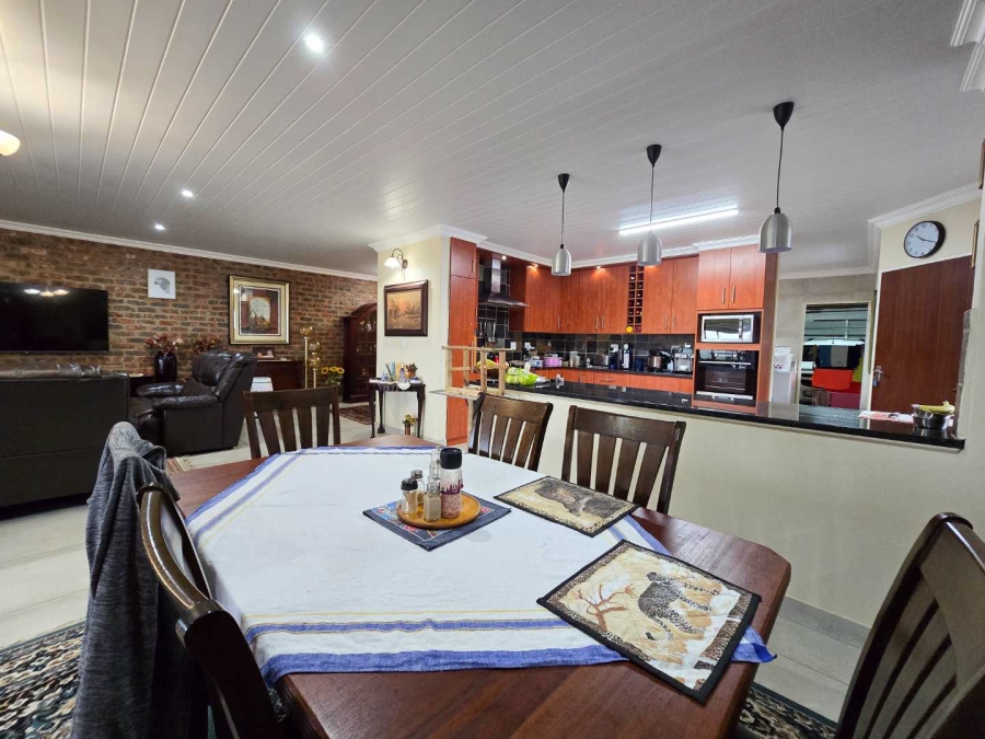 3 Bedroom Property for Sale in Stilbaai Wes Western Cape